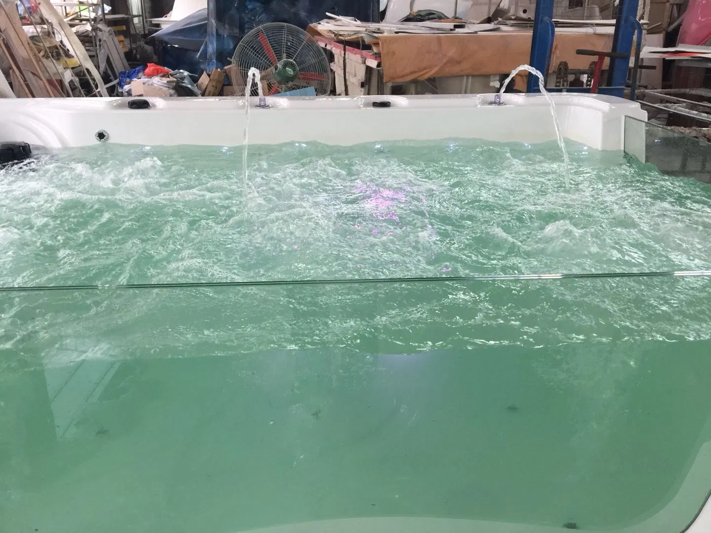 Детская акриловая ванна с гидромассажем и водопадом