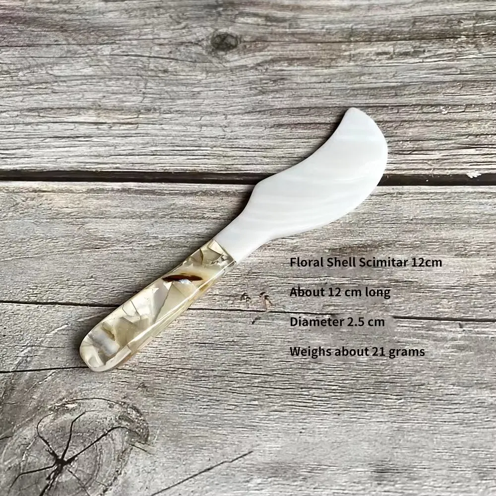 Handcrafted Shell Pattern Fork for Elegant Dining Experiences