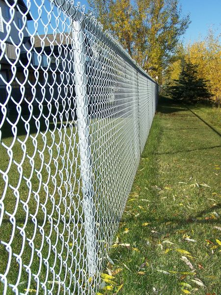 White Color PVC Coated Chain Link Fence Wire Mesh
