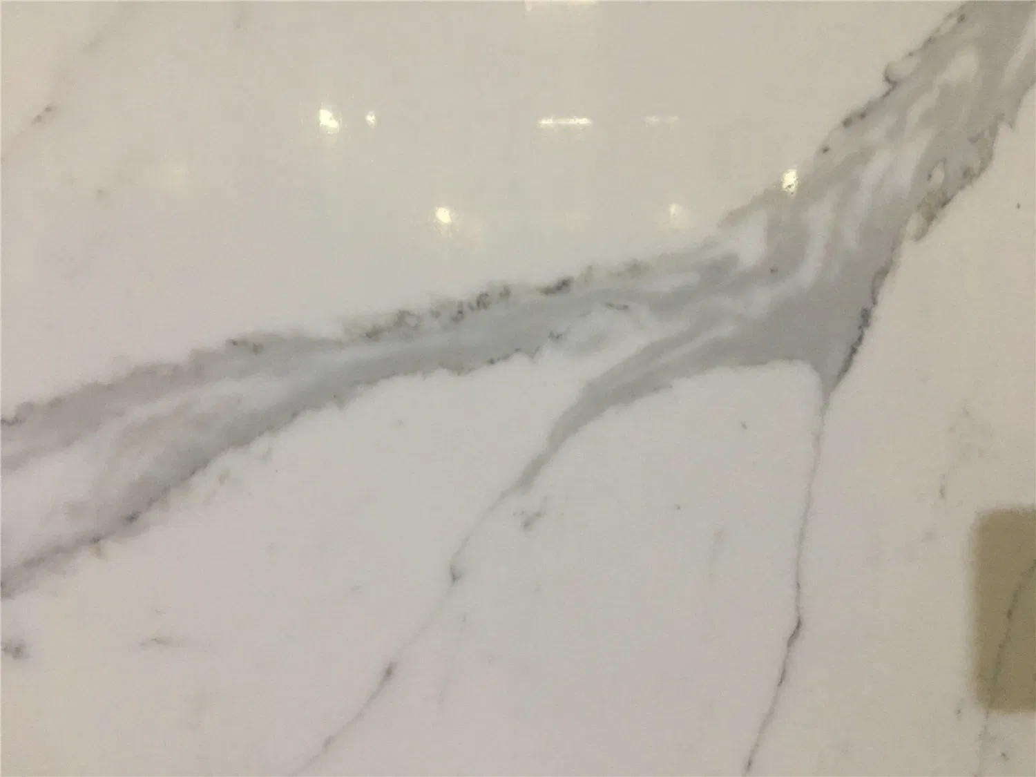 Artificial Stone polished/honed black/white/beige  calacatta sponda quartz  for interiors/indoor kitchen/bathroom countertops/vanity