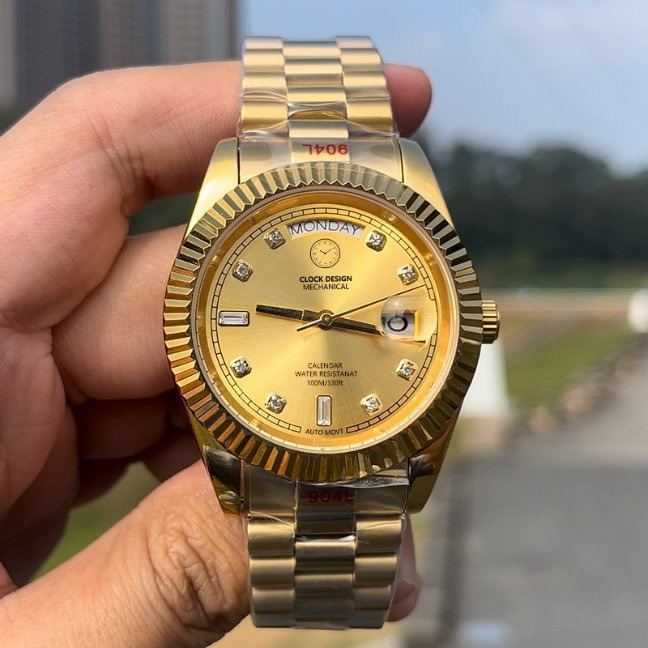 Luxury Resin Wrist Watch for Men with Unique Design Features