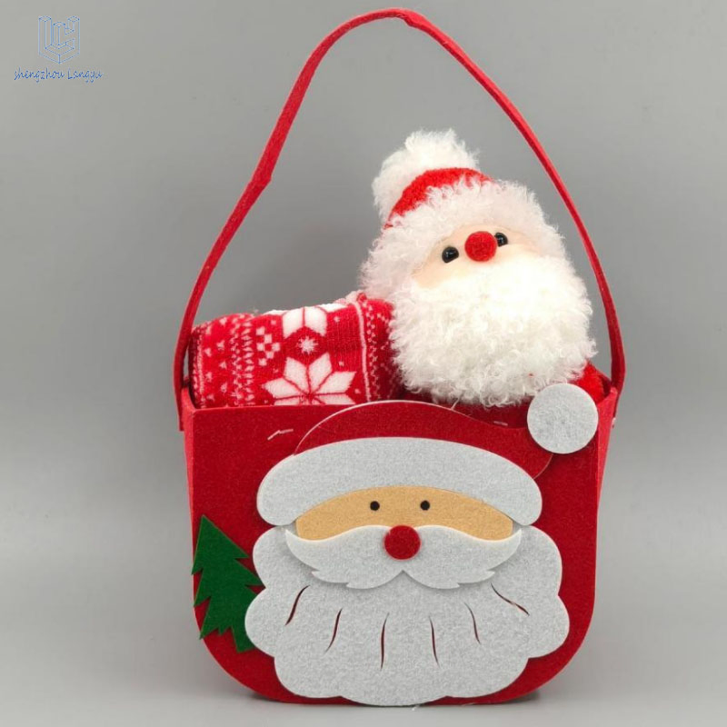 2026 Customizable Wholesale Toy Blanket Christmas Gift Basket: Penguin - Themed Bag with Snowflake Towel & Plush Tree