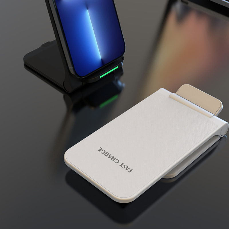 Foldable 15W Fast Charging Charger Universal Qi Wireless Charger for Cellphone