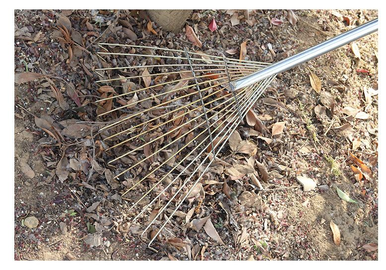 Tooth Fan-Shaped Adjustable Grass Rake Iron Rake