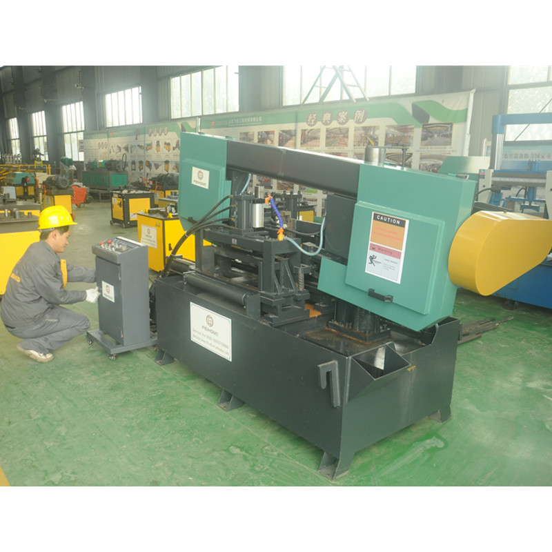 Ленточная пила по металлу горизонтальная автоматическая гидравлическая