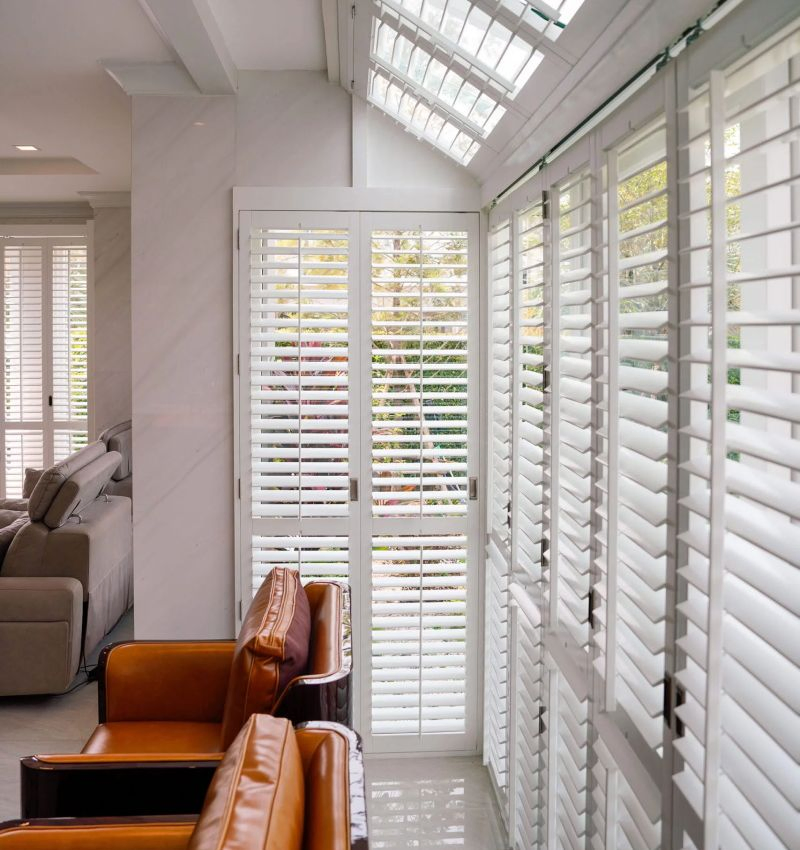 Modern Design Wood/PVC Plantation Shutters for Kitchen Bedroom & Living Room for Interior Decorations Louver