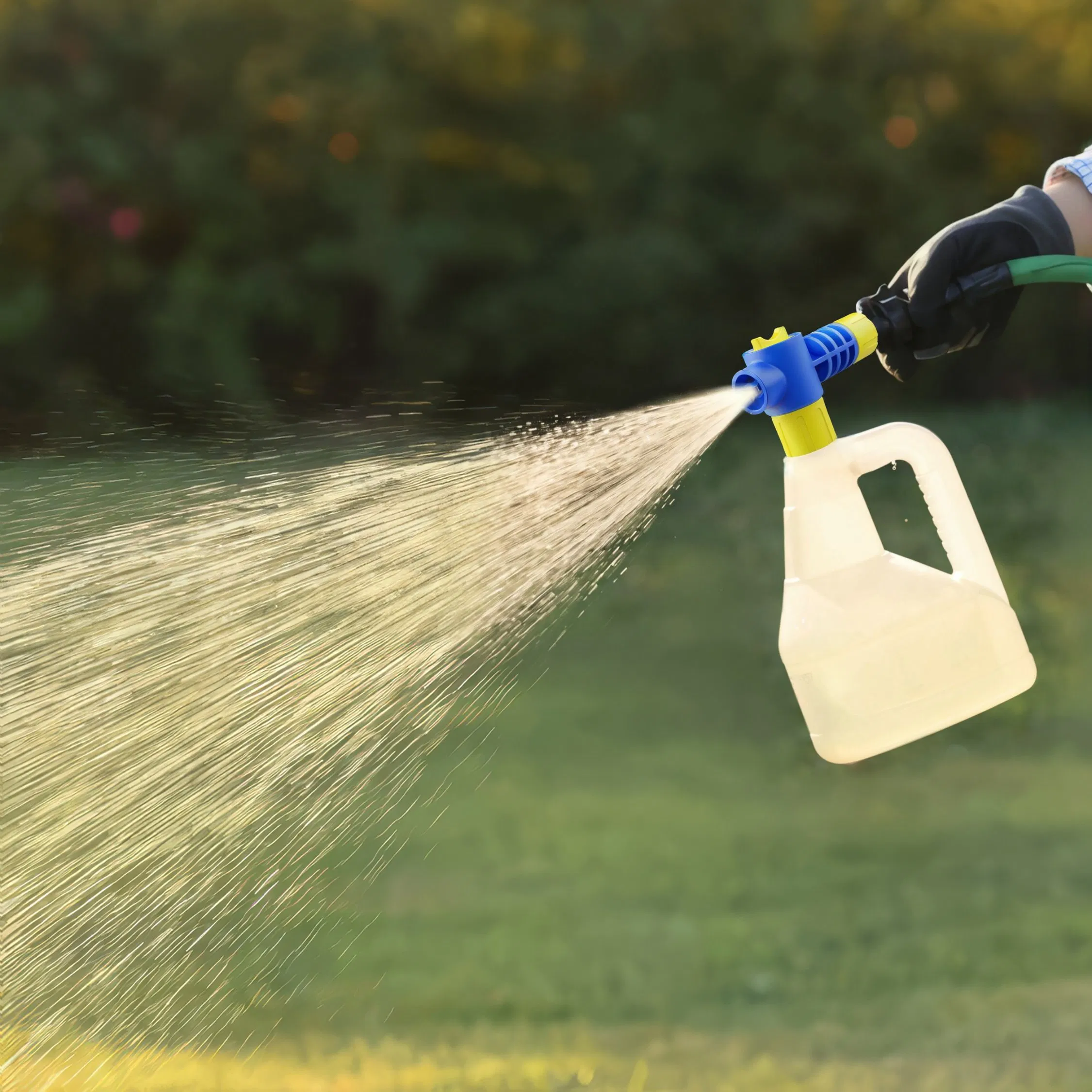 Yard Pest Control Kit Premium Hose-End Sprayer Attachment