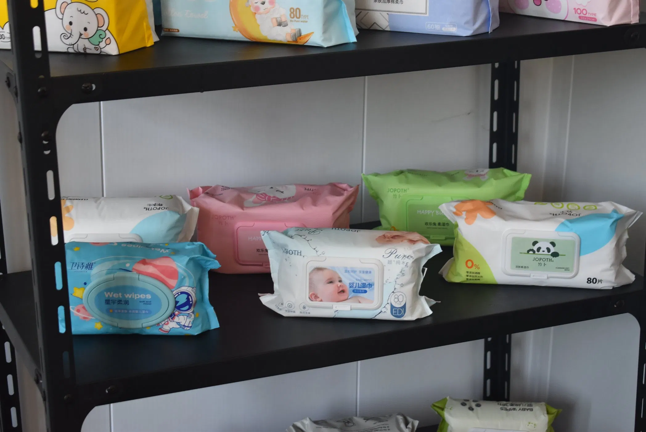 OEM Factory's High Quality Eco-Friendly Disposable Wet Wipes for Babies Non-Woven Fabric 80PCS Packaged Wholesale