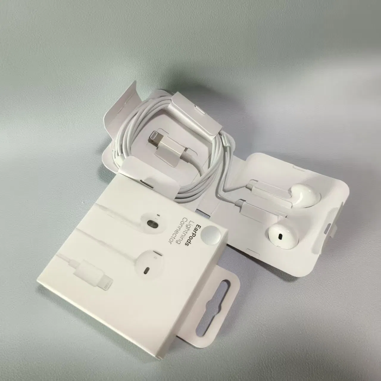 High Quality Earpods Lightning Hi-Fi Wired Headphones 0 Latency Accurate Audio No Battery Anxiety Cheaper Wholesale Price