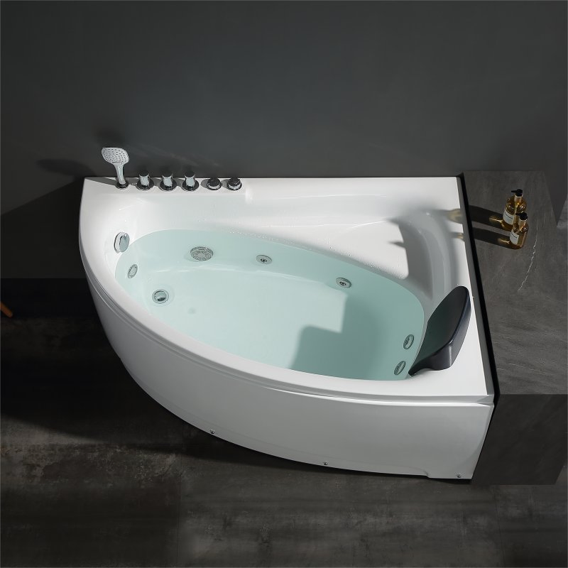 Угловая ванна-джакузи с гидромассажем