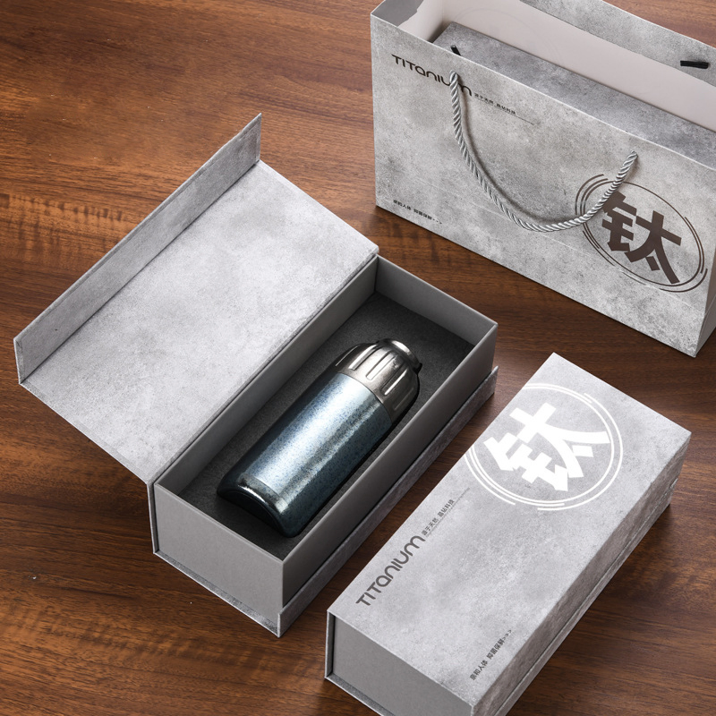 Pure Titanium Insulated Water Bottle Thermal Cup with Magnetic Cover