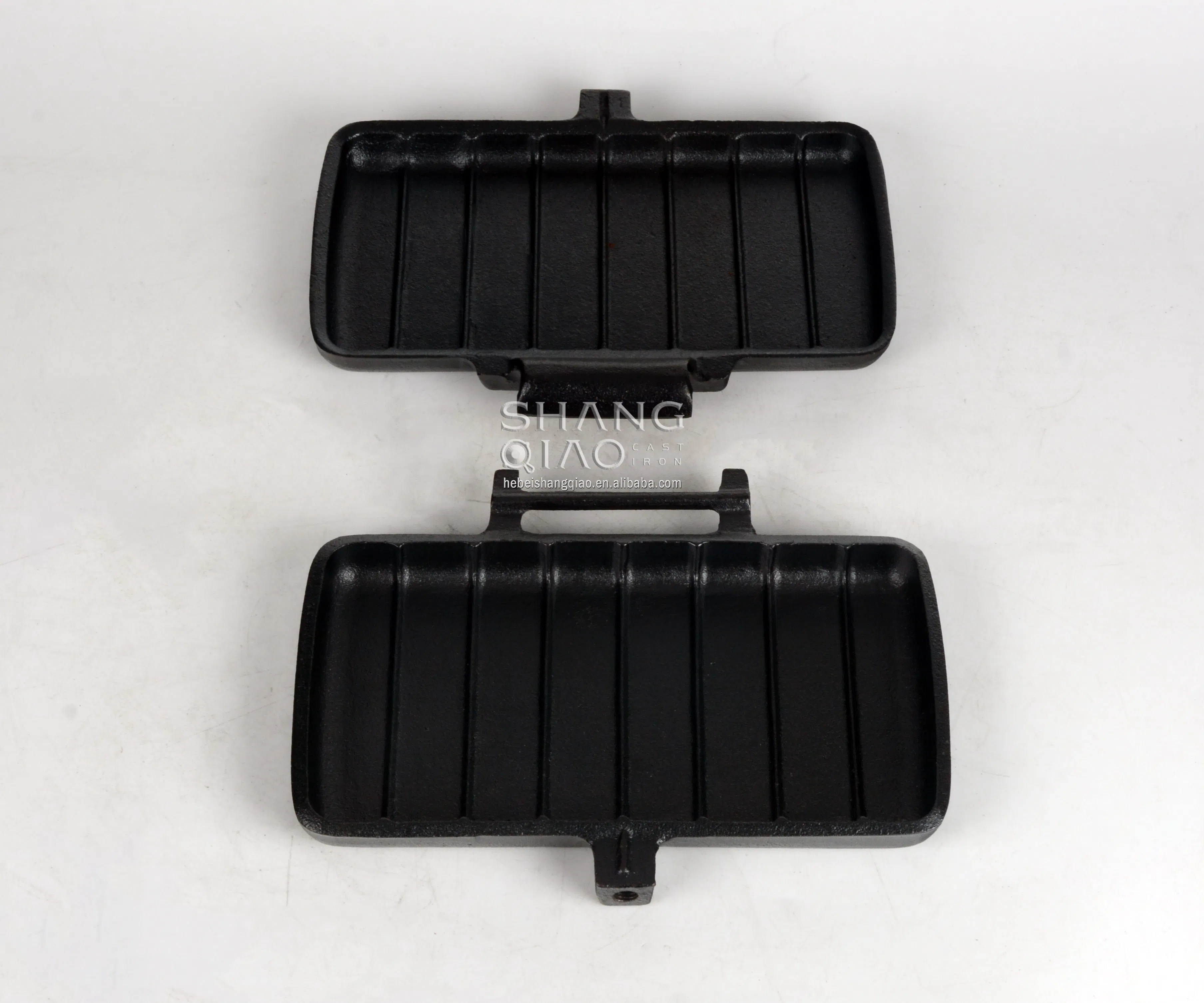 High Quality Pre-Seasoned Waffle Pan Bread Toaster Camping Cooker Jaffle Cast Iron Outdoor Using Cast Iron Sandwich Maker