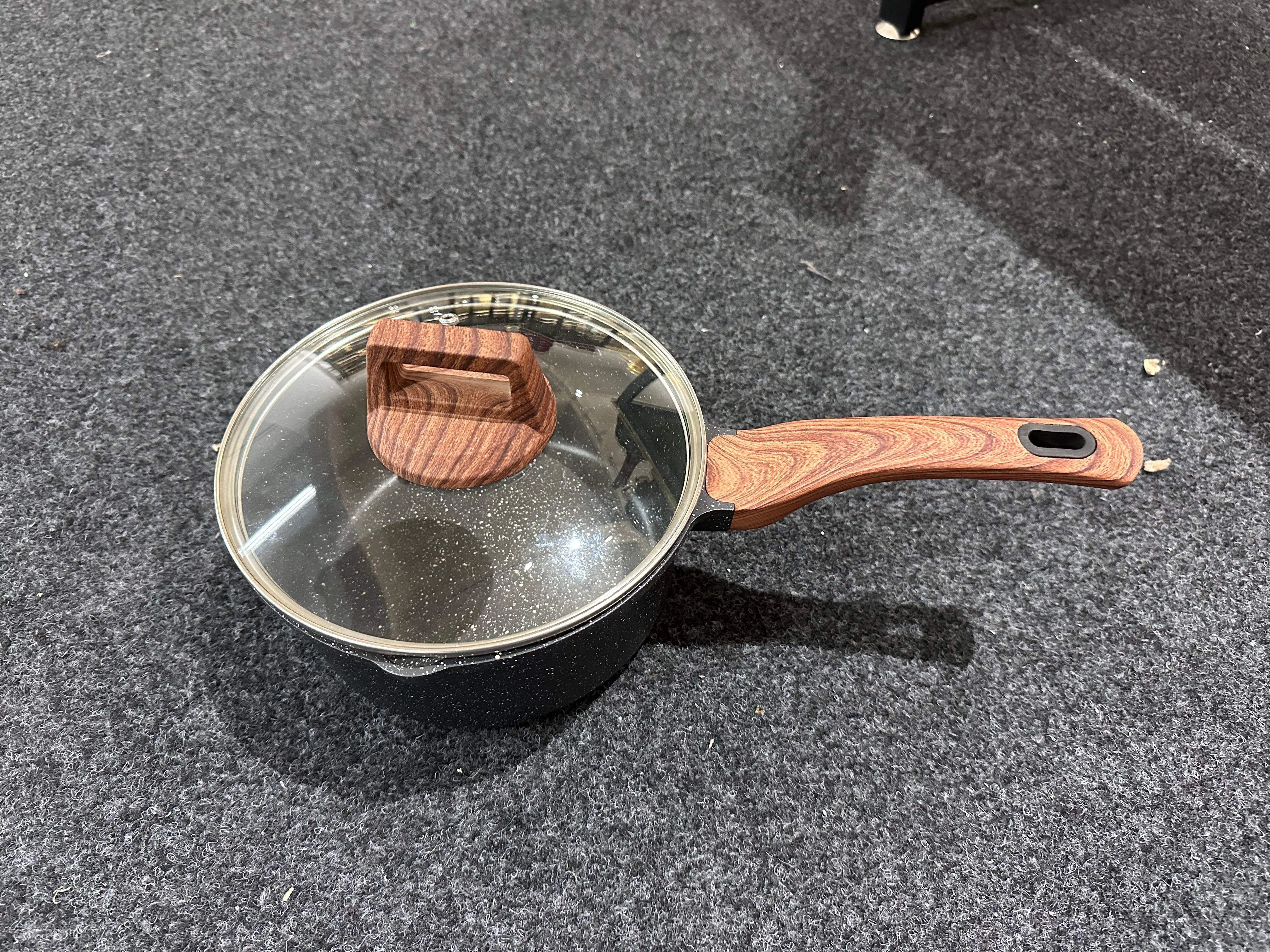 Кастрюля с антипригарным покрытием 2.5L для всех плит