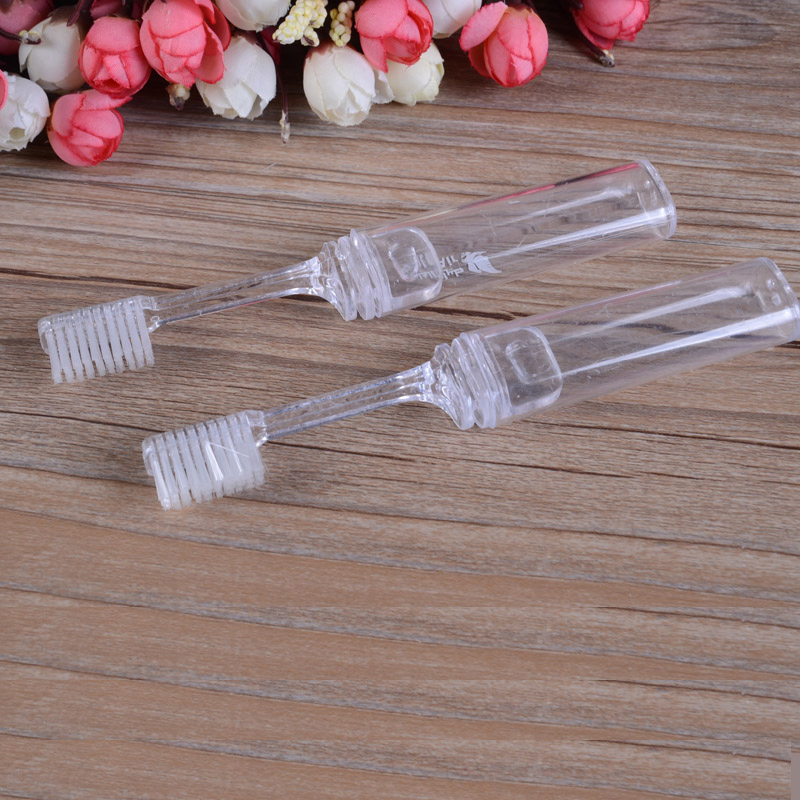 Portable Toothbrushes Are Suitable for Use in Hotels and on Trips.