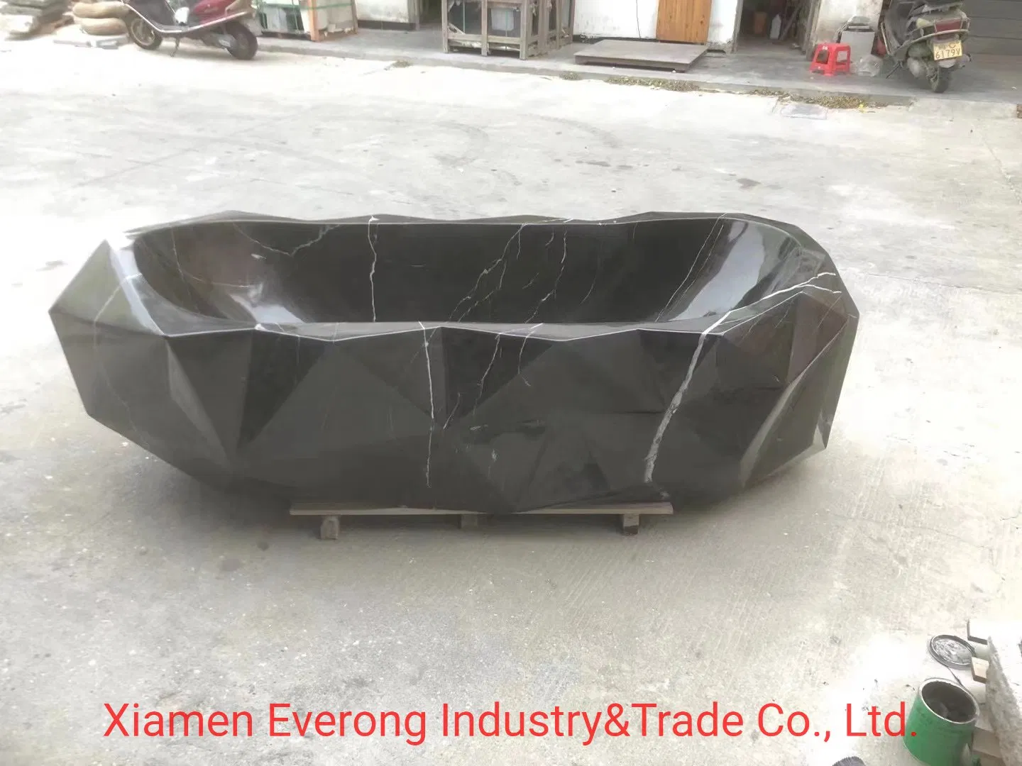 Factory Supply Natural Black &White Marble Freestanding Bathtub Indoor