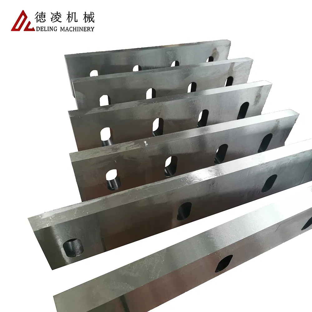 Efficient Knife with St5 Steel Blade for Precision Cutting