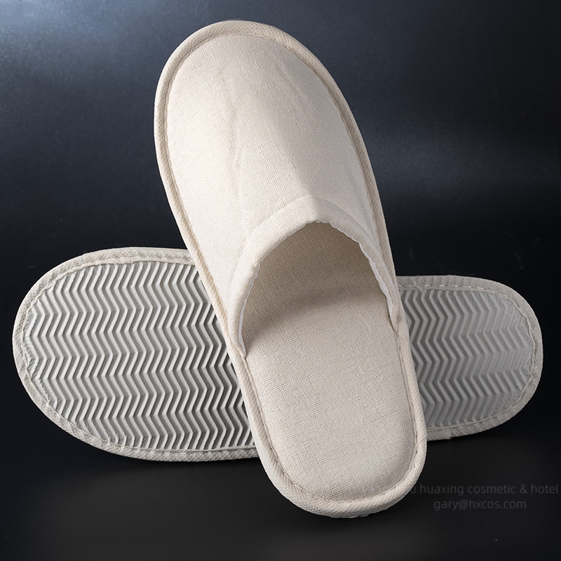 Disposable Hotel Slippers for Guests Bulk Slipper Pack for Hotel SPA Travel Closed Toe