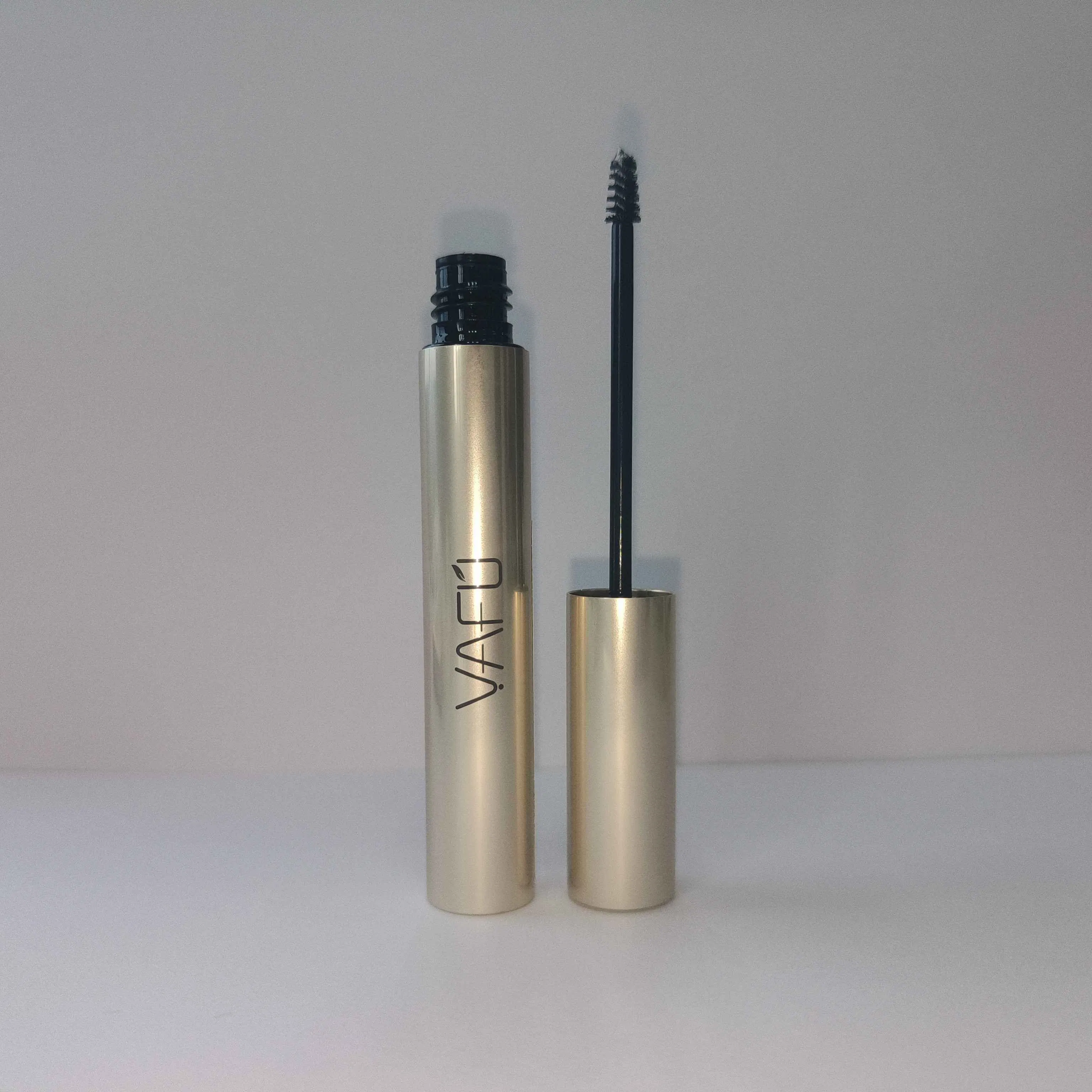Define Your Brows: Nourishing Clear Eyebrow Oil for Grooming