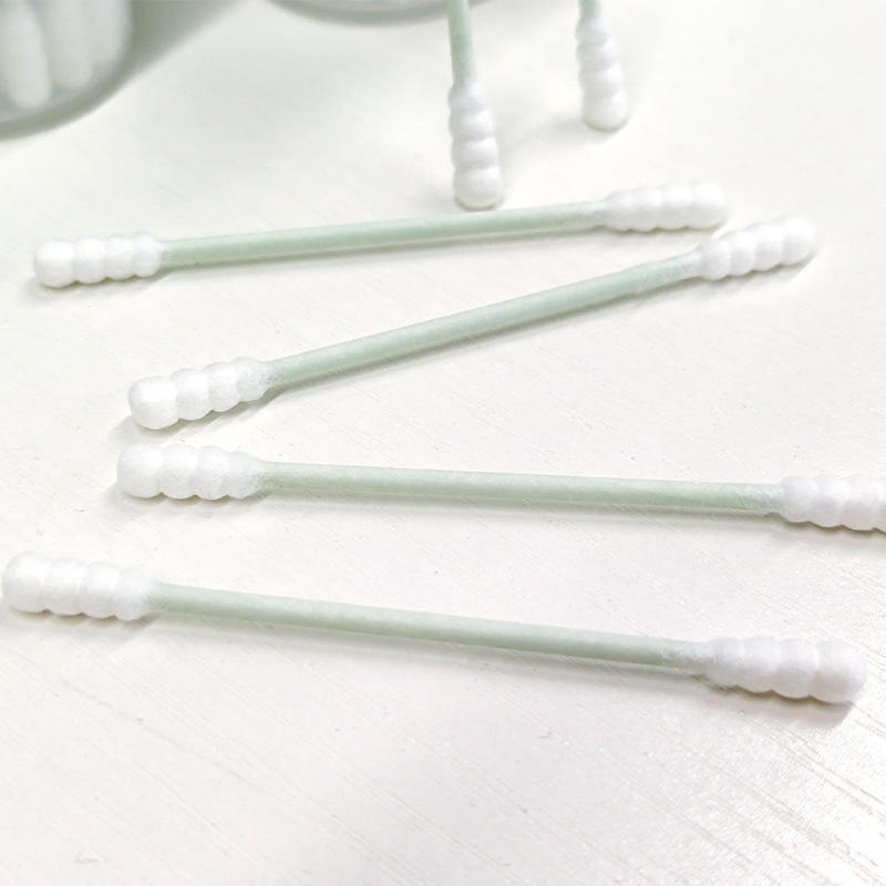 200 Pieces of Green Cotton Swabs in a Frosted Square Box