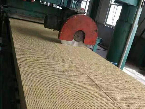 60-150 Kg/M³ 25-150mm Flame Retarant Heat-Insulating Sandwich Panel Sheet Mineral Wool Sheet Cube Sheet Rock Wool Board in Heat Insulatlon Materlal