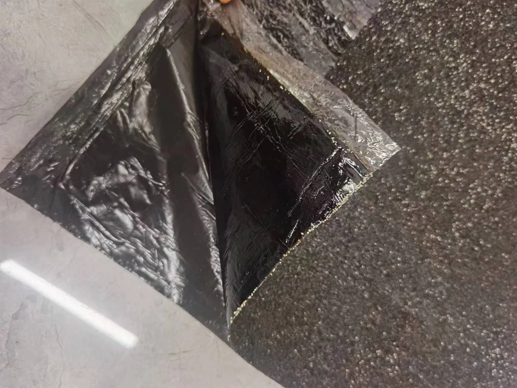 Sbs Modified Asphalt Bituminous Waterproofing Membrane Self-Adhered Roofing Underlayment