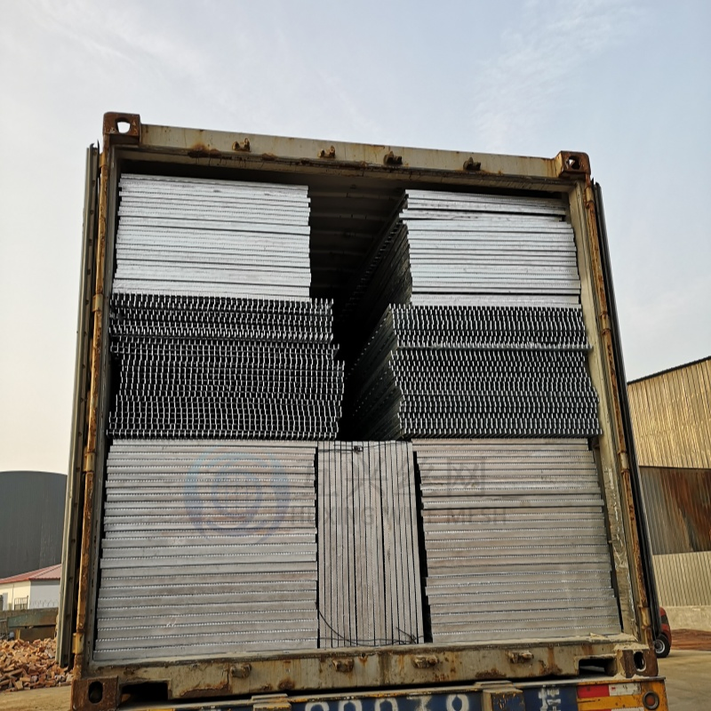 Heavy Zinc Coat Forge Welding Serrated Steel Grating Mild Carbon Steel Materials 1-1/4''x 3/16'' Rectangular Shape Bar Steel Grating for Metal Safety Platforms