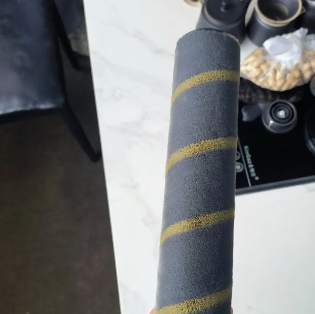 Dy V15s Rechargeable Battery-Powered Cordless Stick Vacuum Cleaner for Car & Garage Use Portable Wet/Dry Activated Carbon Filter