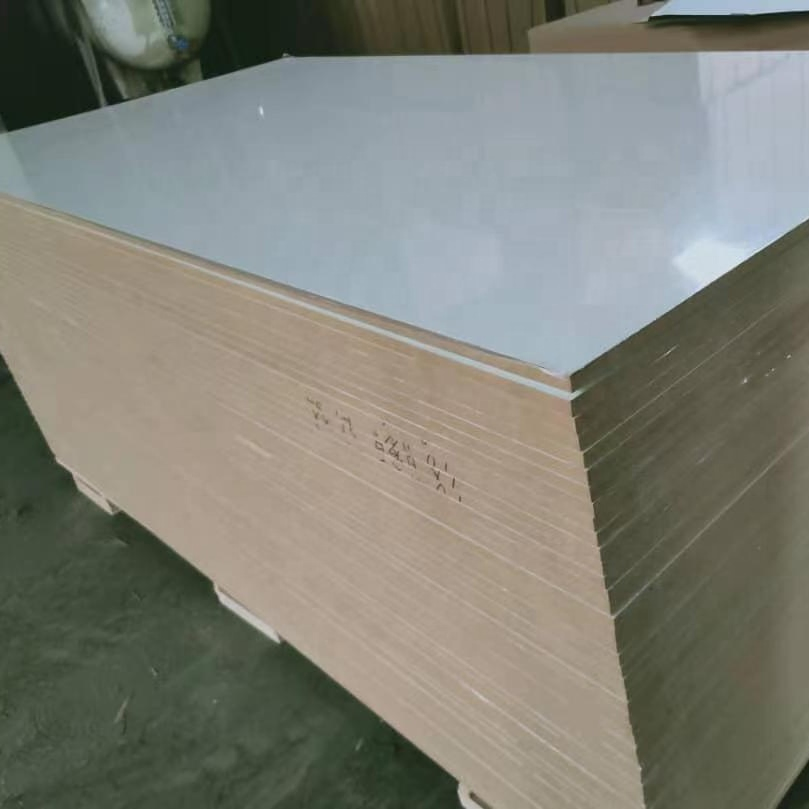 3mm 6mm 8 mm 15mm 18mm UV High Gloss Melamine Plain Raw Waterproof Venner MDF High Density Board High Quality E0/E1/E2/WBP Glue 1220X2440mm 1250X2550mm