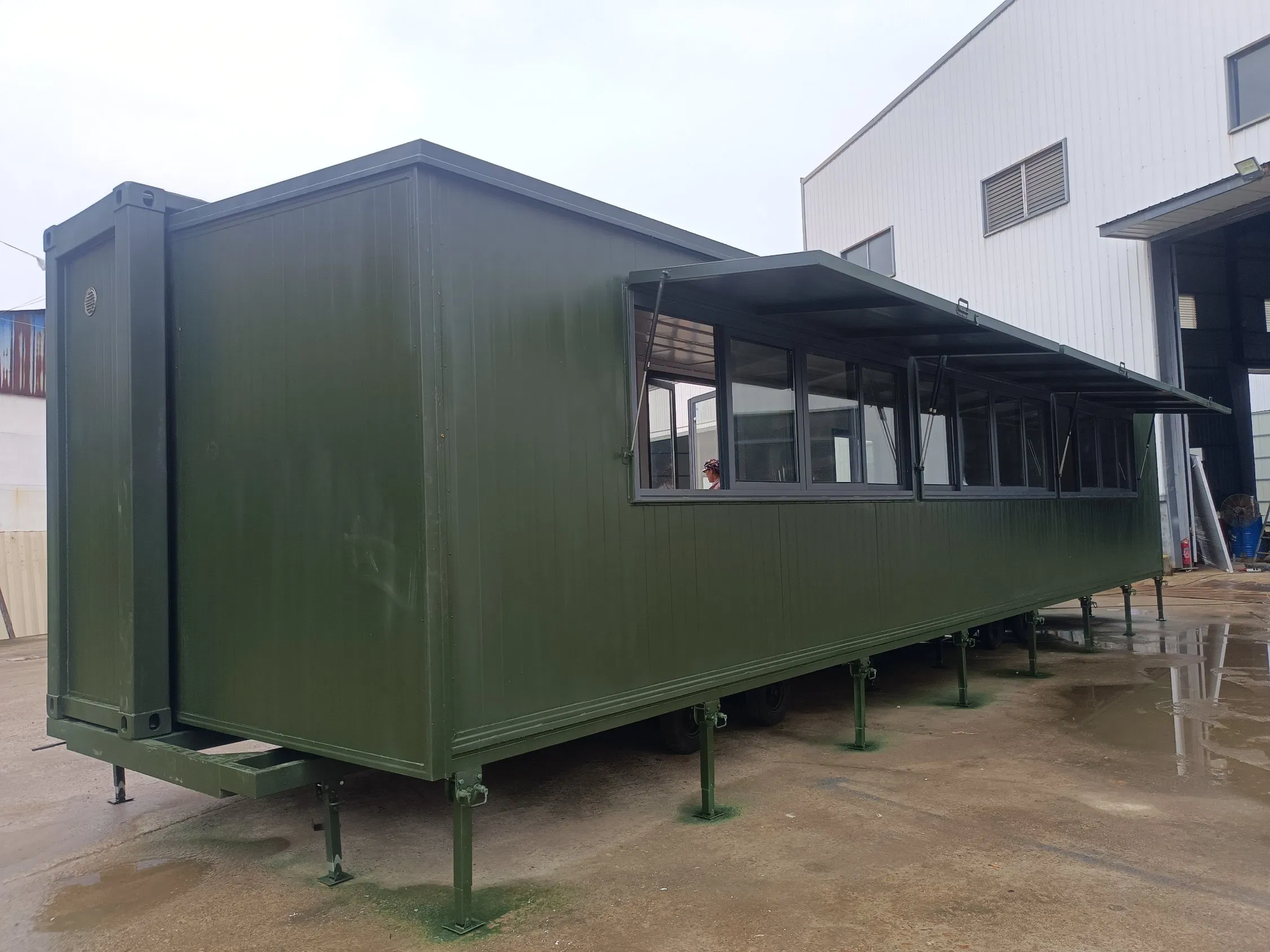 Customized Prefab Modular Modern Shipping Container Coffee Shop Bar and Restaurant