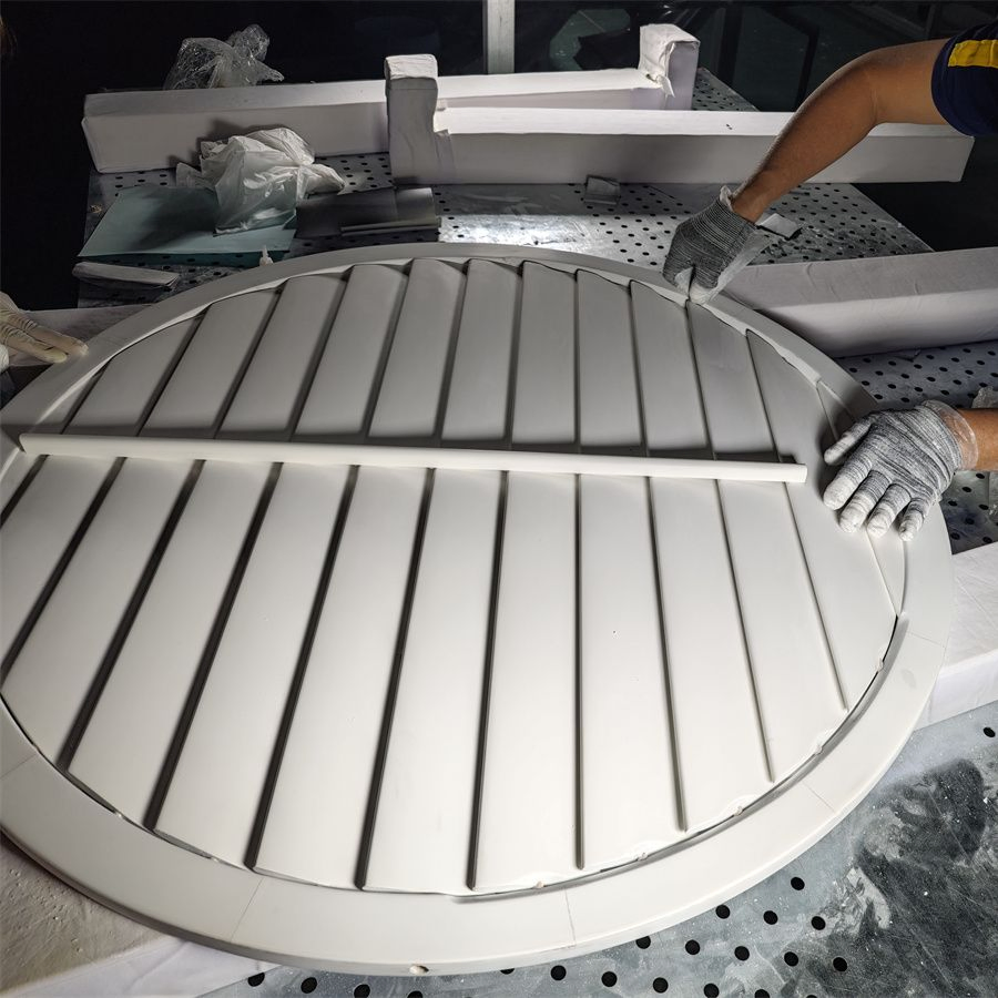 China Factory Wholesale Custom Plantation Shutters Window Treatments