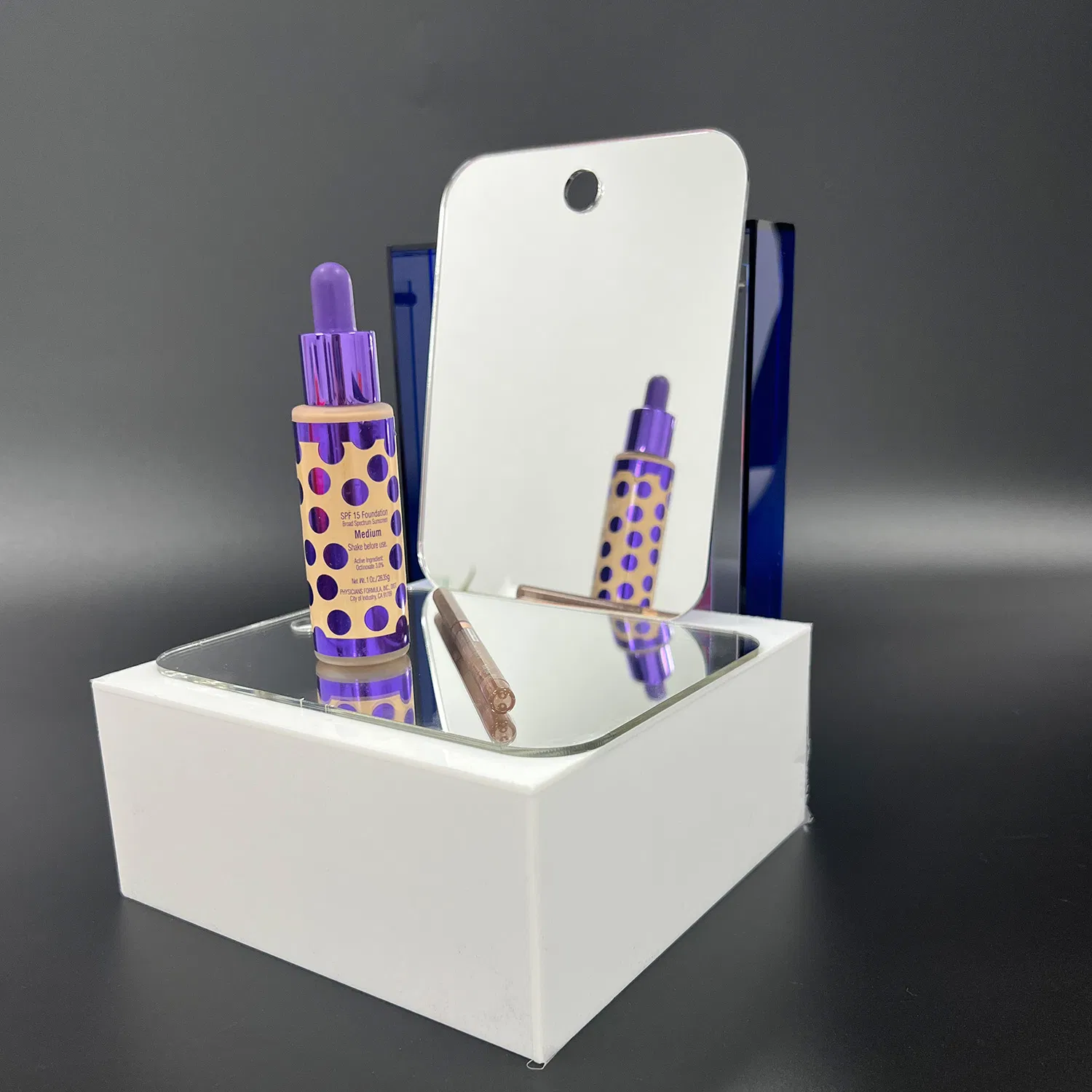 OEM Acrylic Wall Mirror with Plexiglass Sheet for Cosmeceuticals Applications