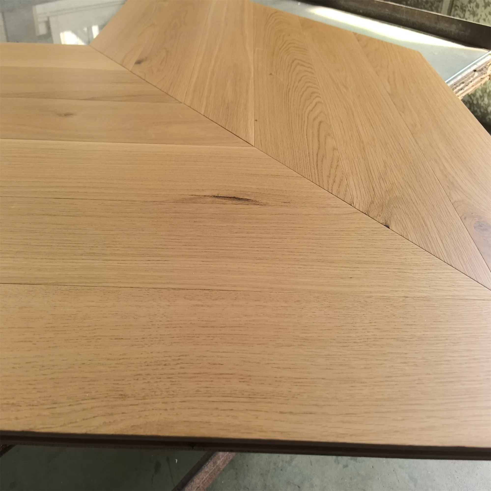 15mm Indoor Oak Flooring Solid Wood Multilayered Natural European Oak White Engineered Hardwood Flooring