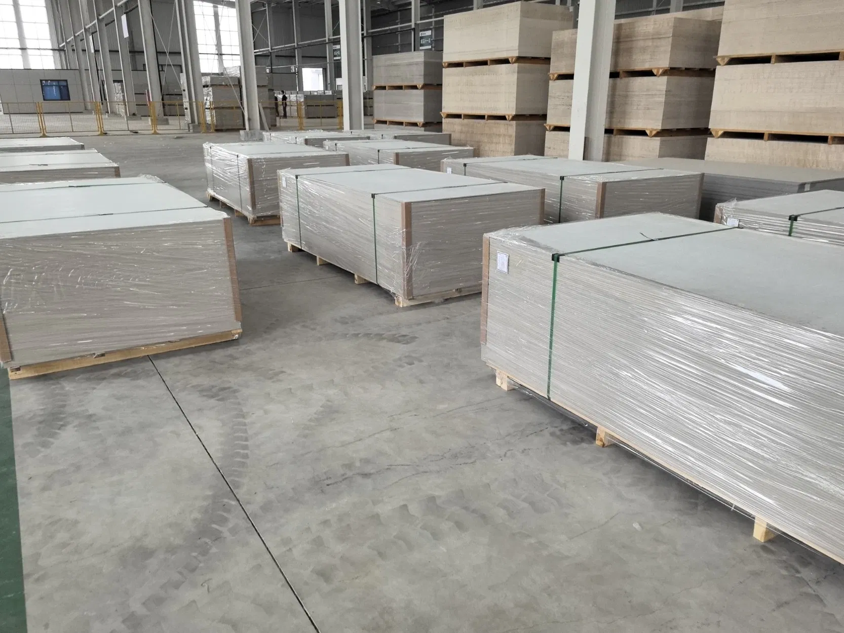 Insulation Gray Wall Slab Construction Plate Calcium Silicate Sandwich Flat Integrated Panel Ceiling Sheet Cement Fiber Board for Prefabricated House