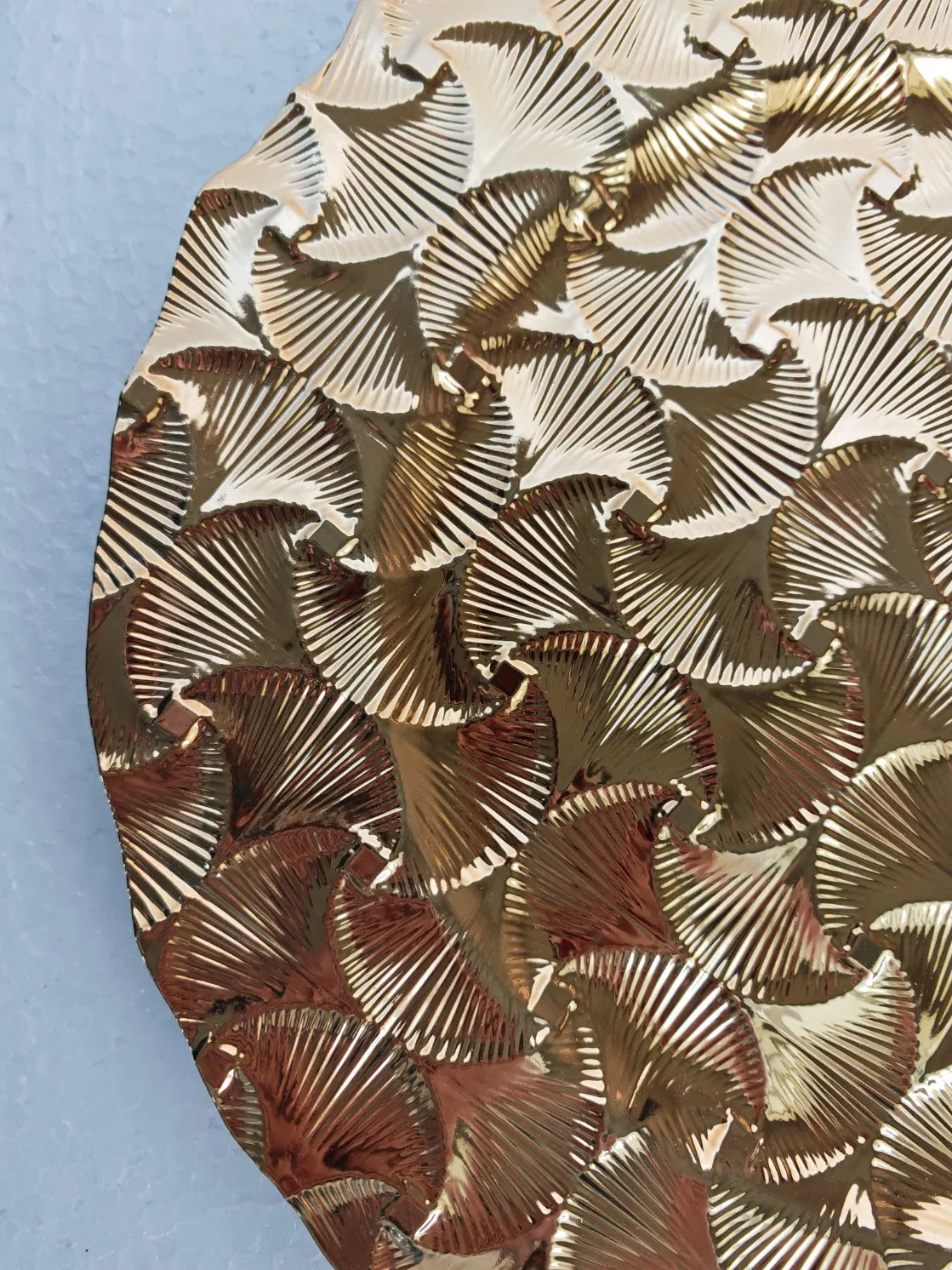 Elegant Round/Square Full Shell Pattern Decorative Dishware with Wholesale Price