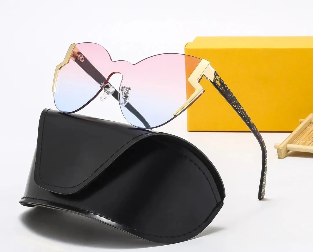 Designer Original Sunglasses, Women's Retro Classic Glasses, Replica Sunglasses, Sunny, Youthful, and Full of Vitality.