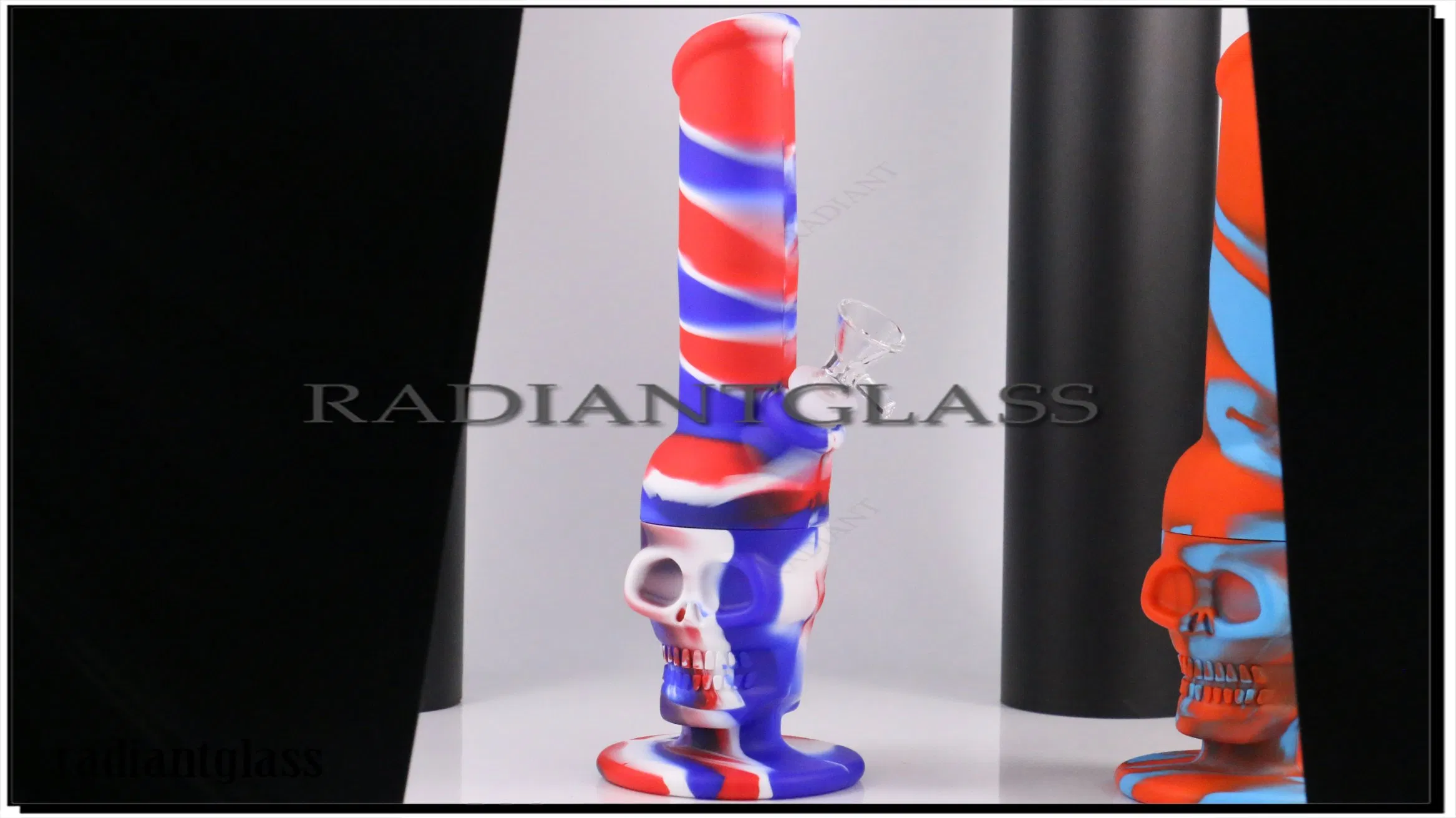 Brilliant Color Smoking Glass Pipe Silicone Pipe Exotic Characteristics