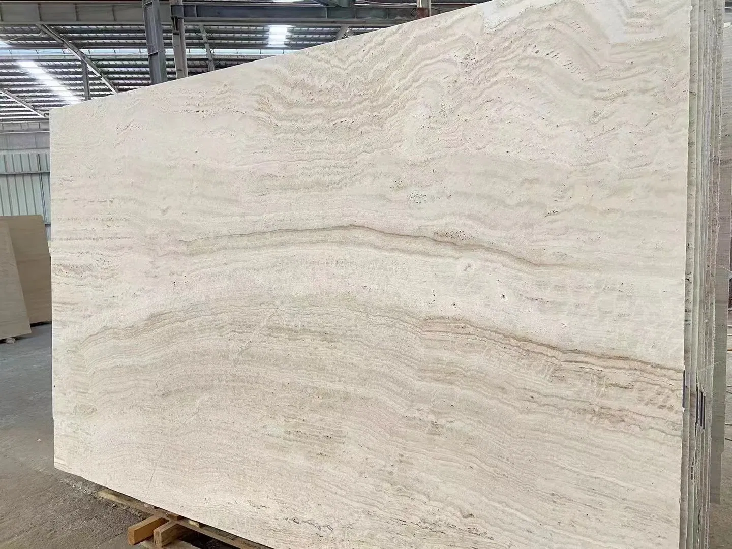 Factory Wholesale Honed Polished Iran Super White Travertine Slabs for Interior and Outdoor Floor and Wall Cladding Decor