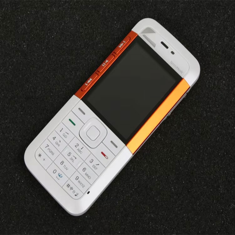 Кнопочный телефон GSM с поддержкой 4G, Bluetooth и русской клавиатурой