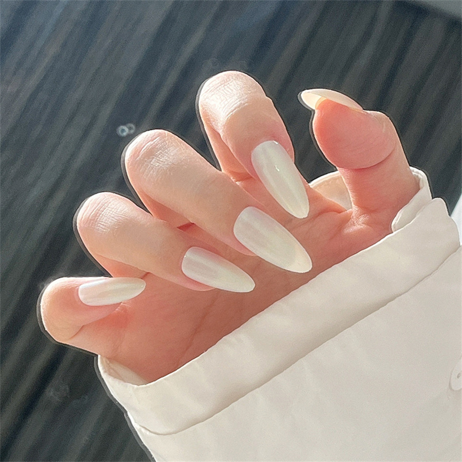 Pre-Made Nail Tips 24-Piece Set of Wearable Artificial Nail Tips