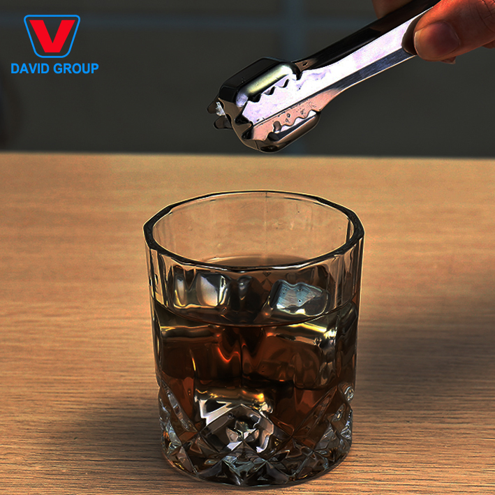 Набор виски с ледяными камнями для охлаждения напитков