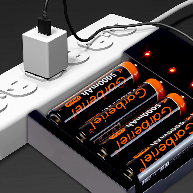Умная зарядка USB для 4 аккумуляторов 18650