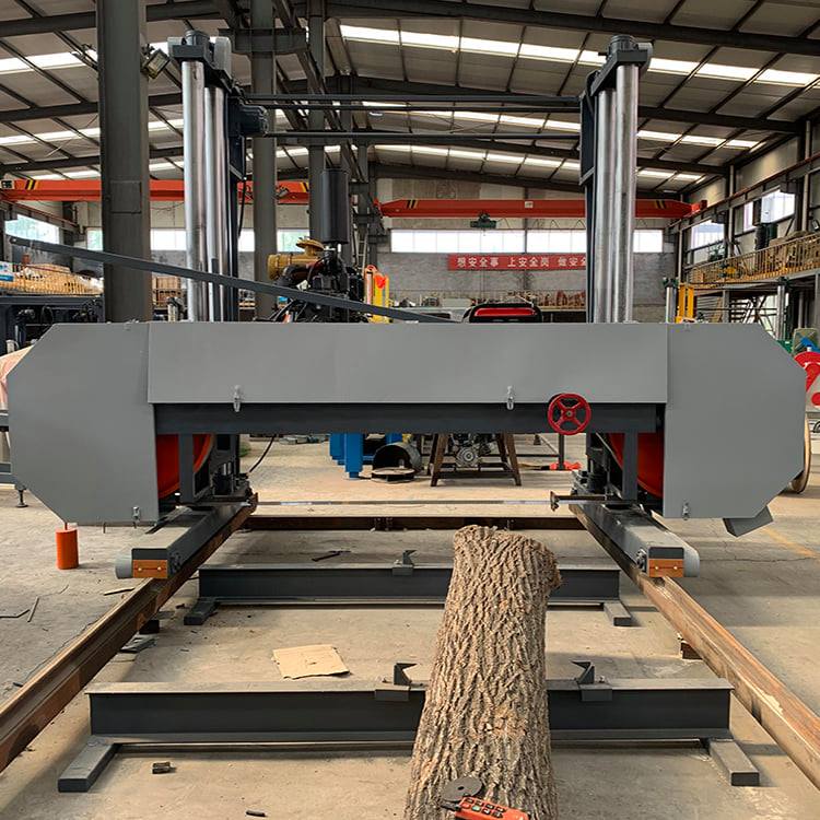 Ленточная пила по дереву портативная дизельная горизонтальная