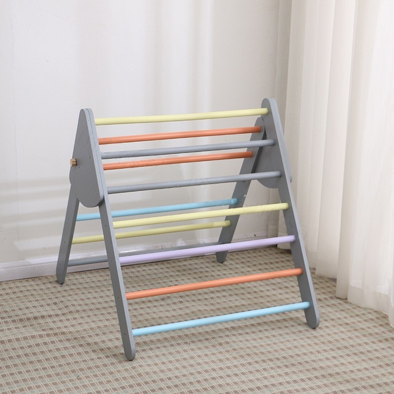 Тренажер для скалолазания складной треугольный для школы