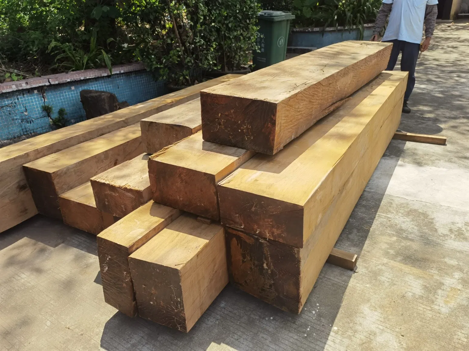 Source Supply Corrosion-Resistant Burmese Teak Wood Teak Wood Rafters