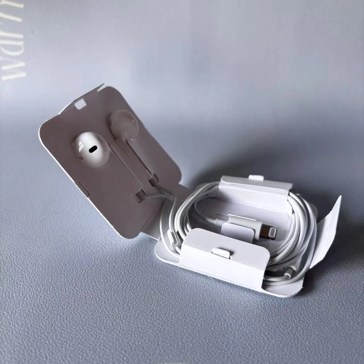 Беспроводные наушники-вкладыши с быстрой зарядкой