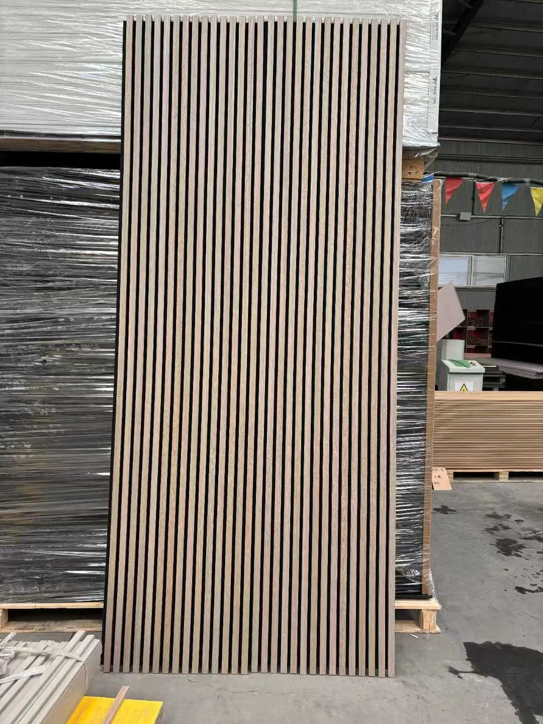 Night Club Interior Wall Design Sound Absorbing Polyester Pet Slatted Wood
