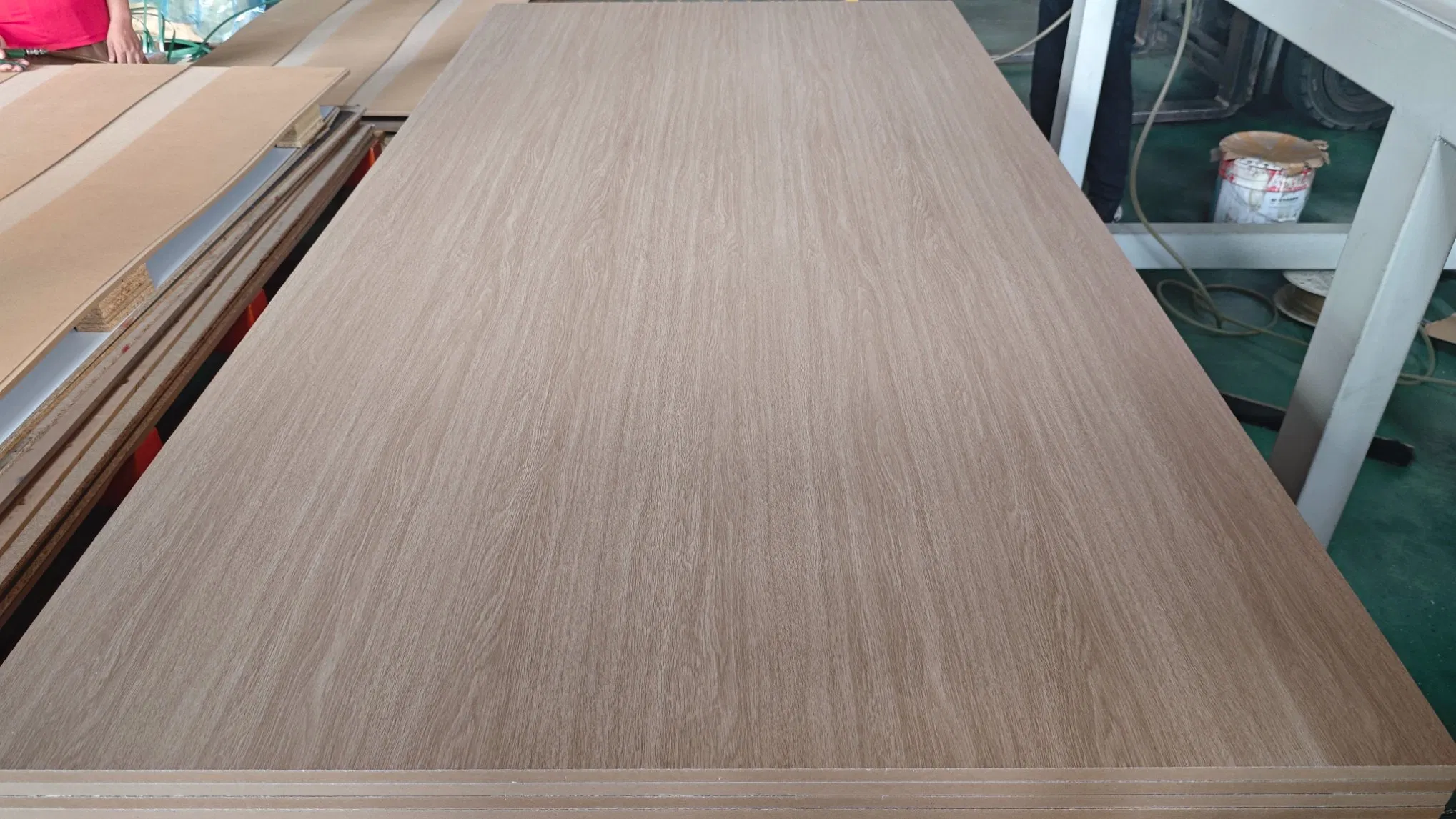 1220X2440mm Chipboard Custom Size Melamine Particleboard for Furniture