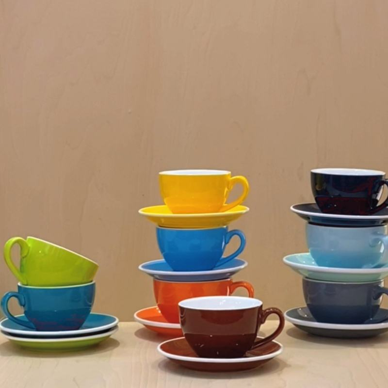 Чашка для эспрессо с блюдцем, современный дизайн