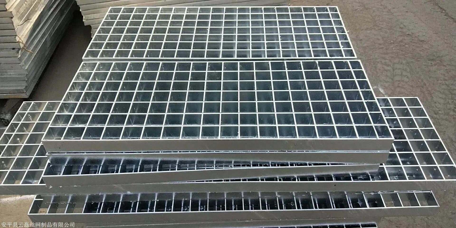 Easy Maintenance Platform Compound Forge Welded Bar Type Stainless Steel Gully Grating Suppliers Mesh Grating