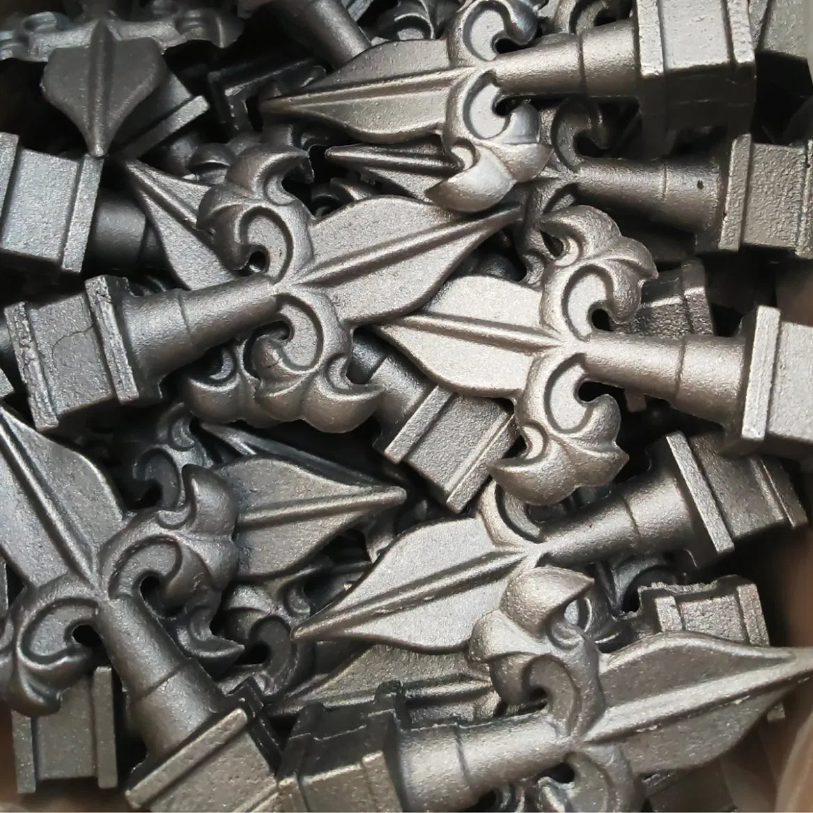 High Quality Metal Ornament Cast Iron Ornamental Metal Parts for Yard Decor